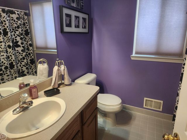 21766 Ambassador Drive, Macomb, MI 48044