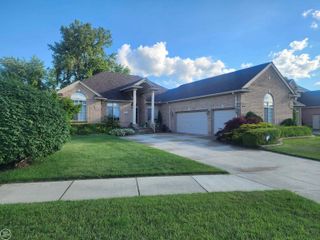 21766 Ambassador Drive, Macomb, MI 48044
