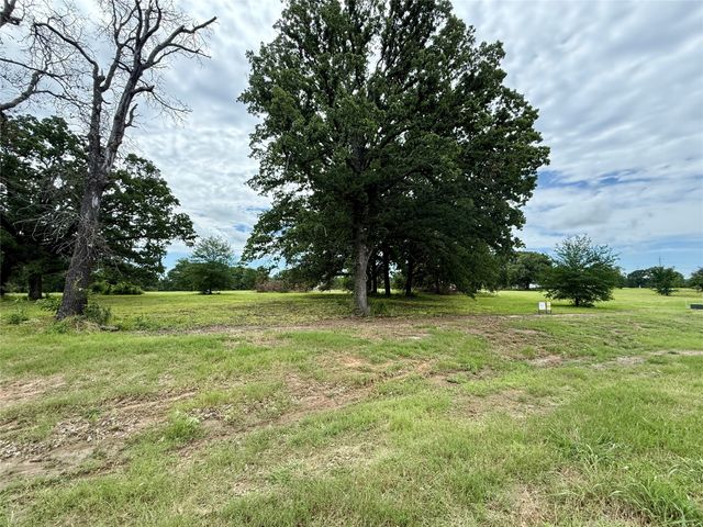 430 Shoreline Drive, Dodd City, TX 75438