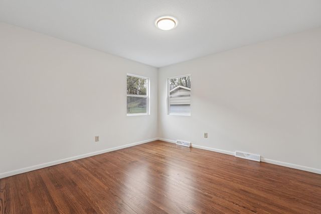 1444 Ames Avenue E, Saint Paul, MN 55106