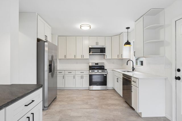 1444 Ames Avenue E, Saint Paul, MN 55106
