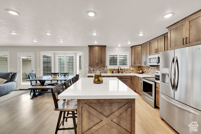 8322 S COPPER VISTA CIR, West Jordan, UT 84081