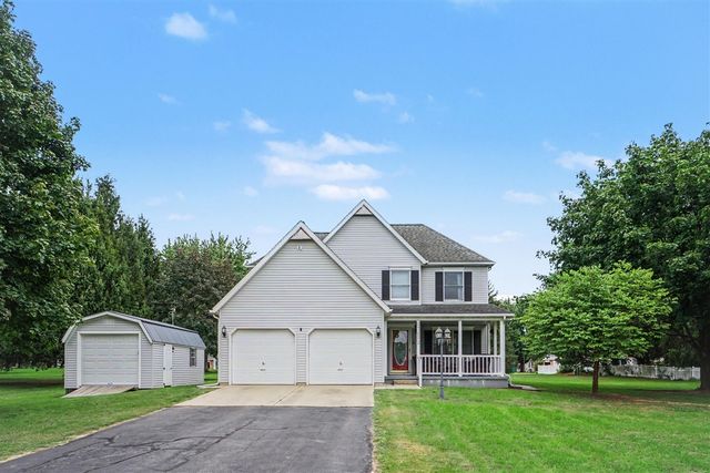 17172 Cherokee Trail, Three Rivers, MI 49093