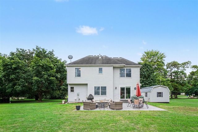 17172 Cherokee Trail, Three Rivers, MI 49093