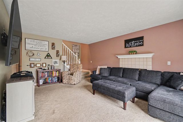 17172 Cherokee Trail, Three Rivers, MI 49093