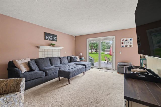 17172 Cherokee Trail, Three Rivers, MI 49093