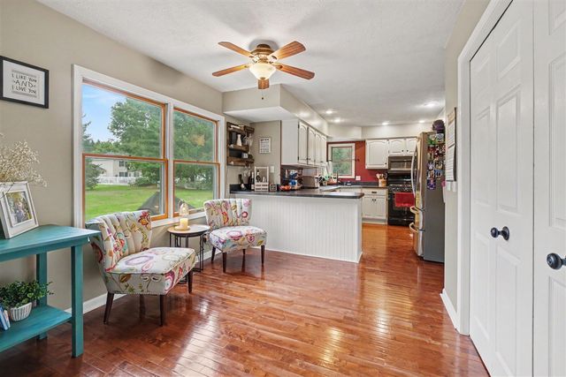 17172 Cherokee Trail, Three Rivers, MI 49093