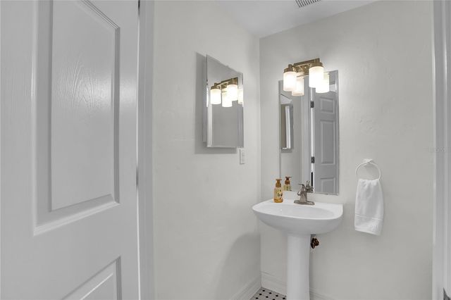 2536 EAGLES CROSSING DRIVE, Clearwater, FL 33762