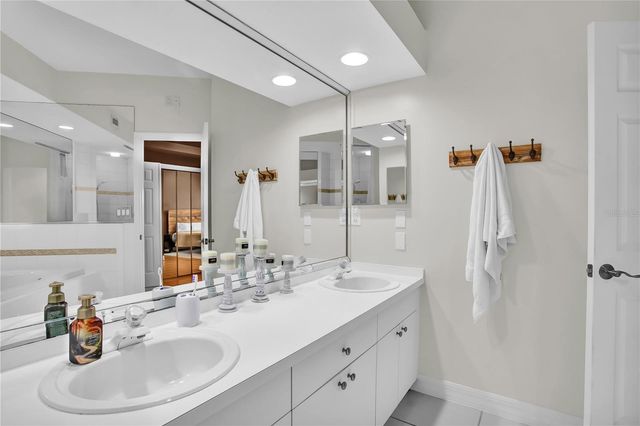 2536 EAGLES CROSSING DRIVE, Clearwater, FL 33762