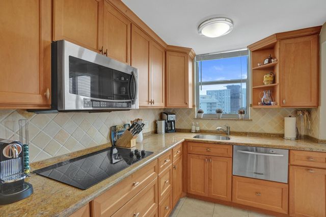 1010 S Ocean Boulevard 808, Pompano Beach, FL 33062