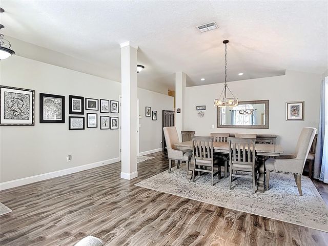 5637 PADDOCK TRAIL DRIVE, Tampa, FL 33624