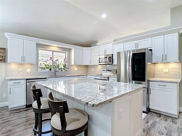 5637 PADDOCK TRAIL DRIVE, Tampa, FL 33624