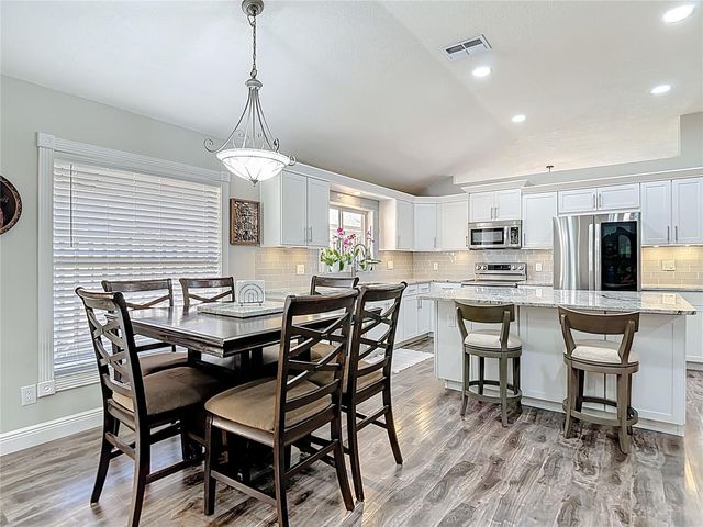 5637 PADDOCK TRAIL DRIVE, Tampa, FL 33624