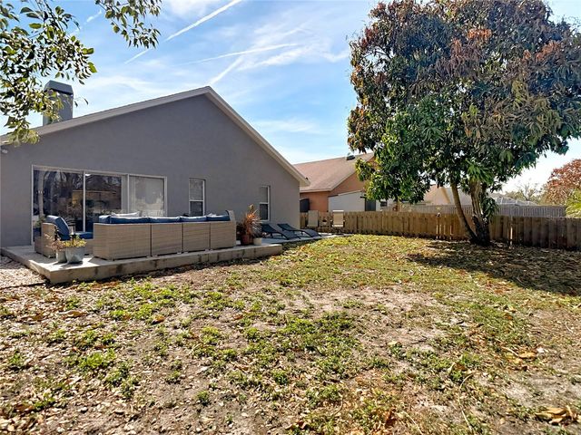 5637 PADDOCK TRAIL DRIVE, Tampa, FL 33624