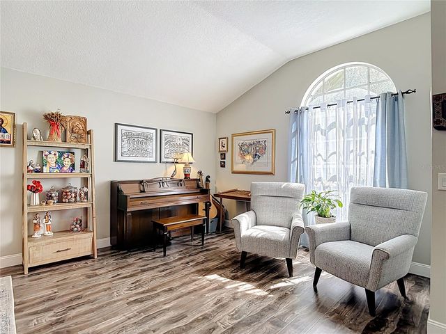 5637 PADDOCK TRAIL DRIVE, Tampa, FL 33624