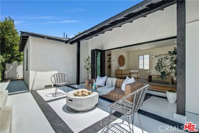 4038 Denny Avenue, Los Angeles, CA 91604