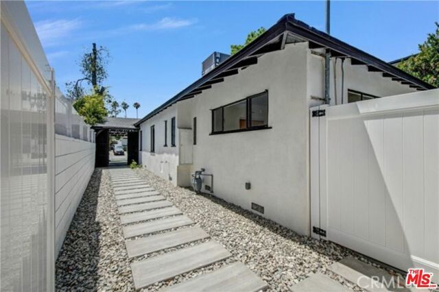 4038 Denny Avenue, Los Angeles, CA 91604