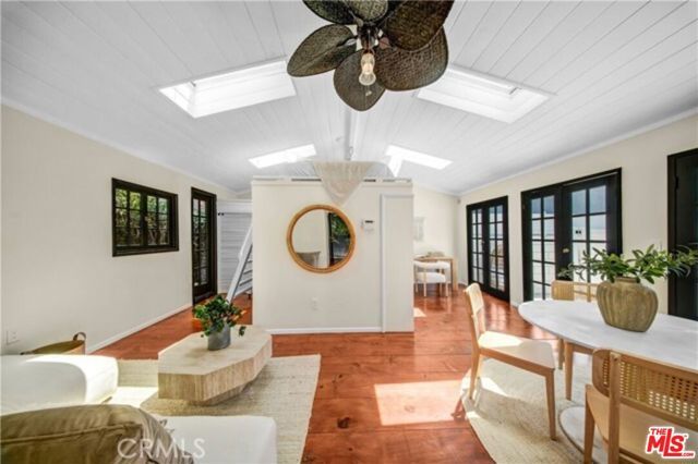 4038 Denny Avenue, Los Angeles, CA 91604