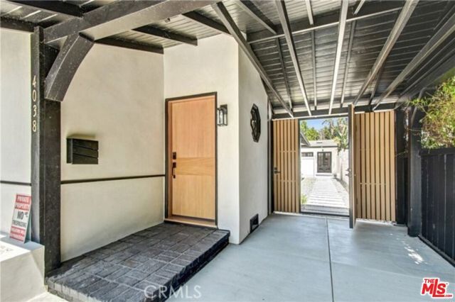 4038 Denny Avenue, Los Angeles, CA 91604