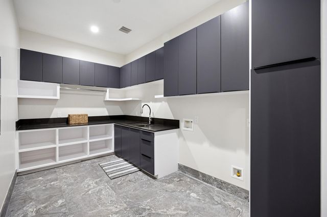 2610 Westgrove Lane, Houston, TX 77027