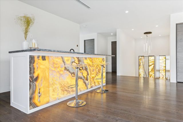 2610 Westgrove Lane, Houston, TX 77027