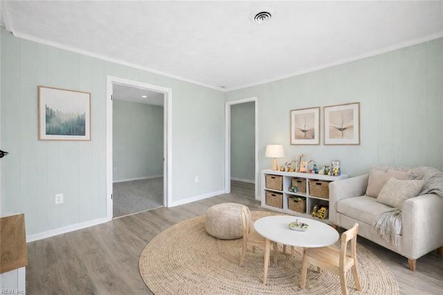 313 Pasture LN, Hampton, VA 23669