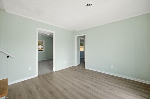 313 Pasture LN, Hampton, VA 23669