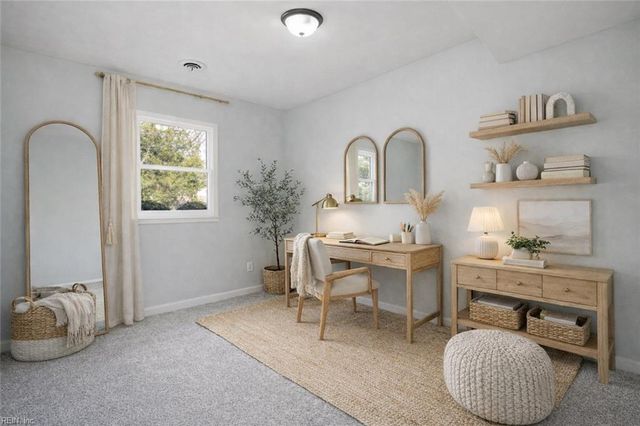 313 Pasture LN, Hampton, VA 23669