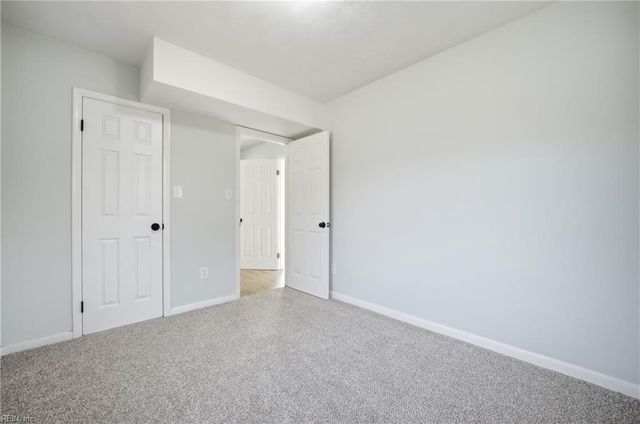 313 Pasture LN, Hampton, VA 23669