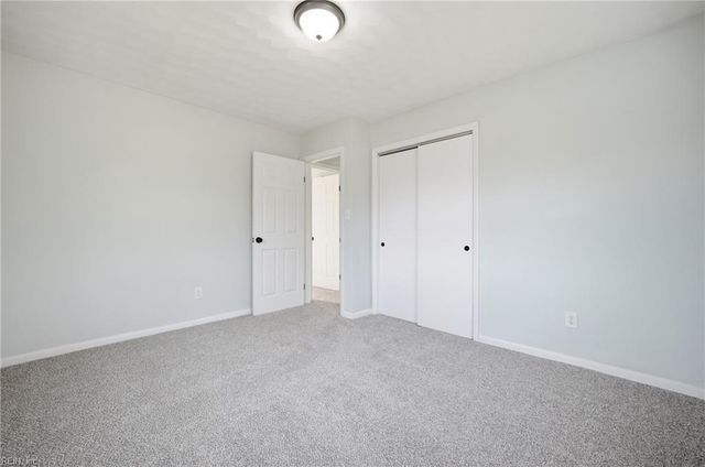 313 Pasture LN, Hampton, VA 23669