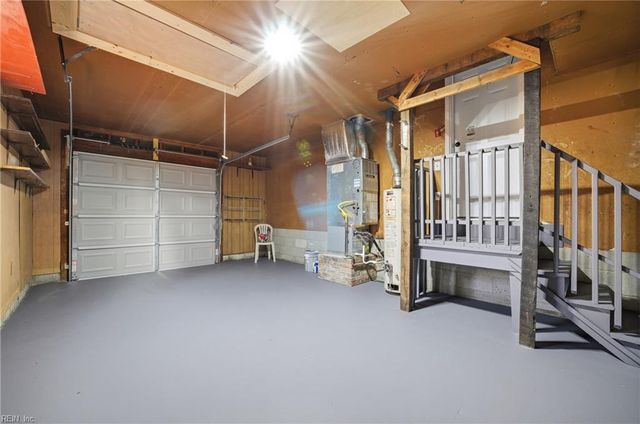 313 Pasture LN, Hampton, VA 23669