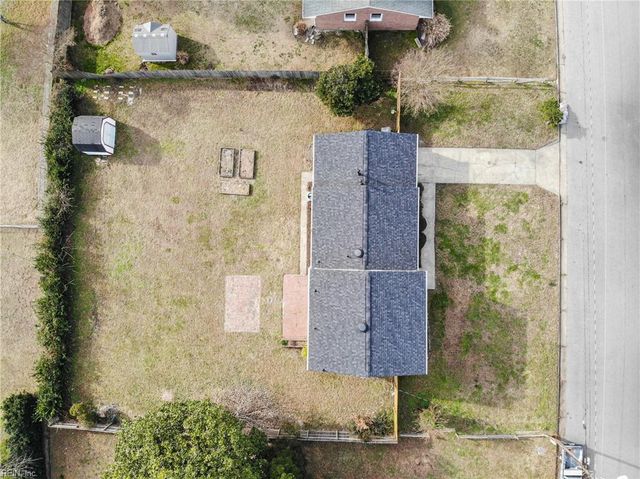 313 Pasture LN, Hampton, VA 23669