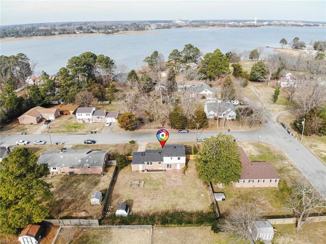 313 Pasture LN, Hampton, VA 23669