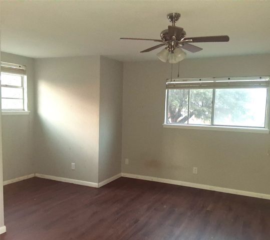 2 Woodcliff Drive, Texarkana, TX 75503