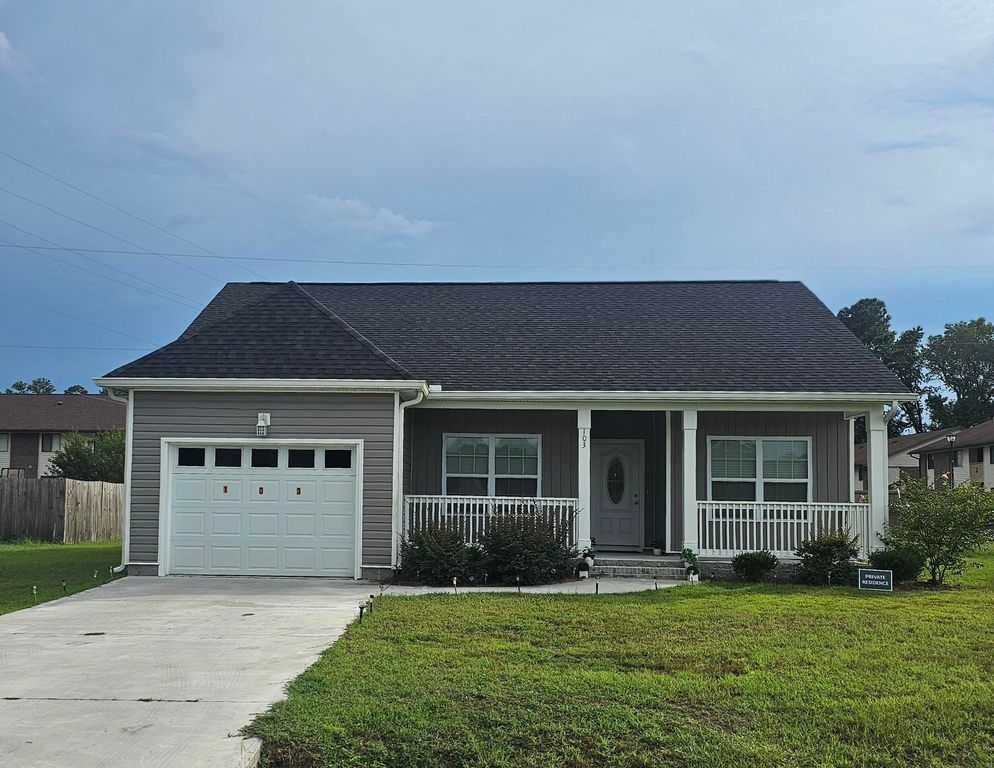 103 Sharon Lane, Saint George, SC 29477