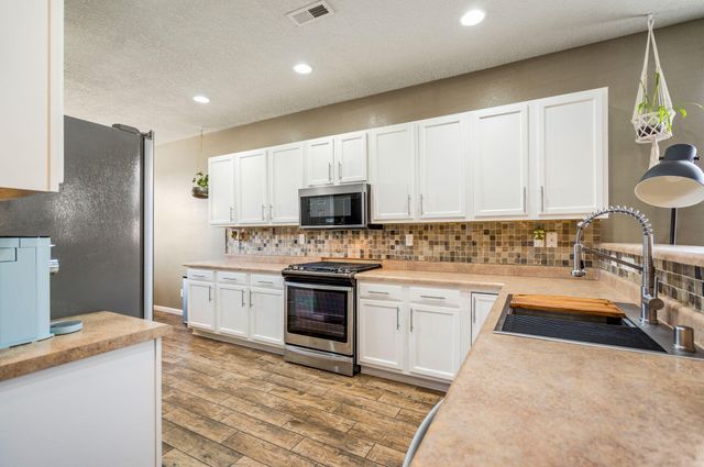 3713 Tierra Abierta Place NE, Rio Rancho, NM 87124