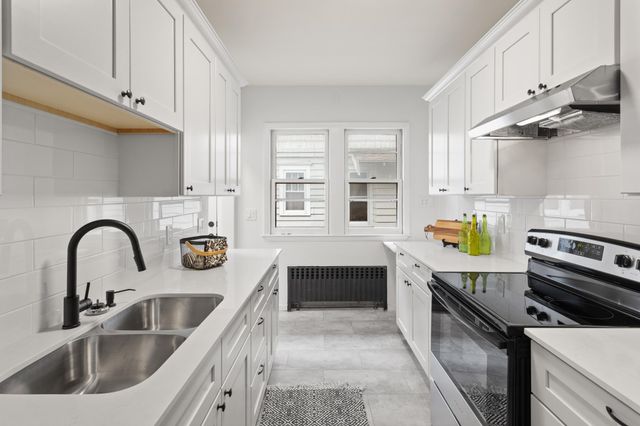 1618 Stanford Avenue, Saint Paul, MN 55105