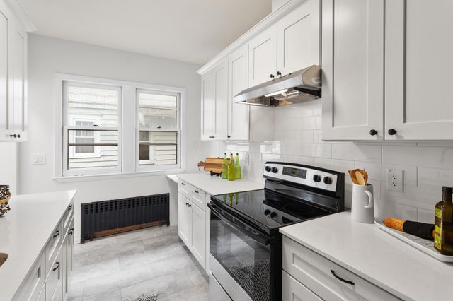 1618 Stanford Avenue, Saint Paul, MN 55105