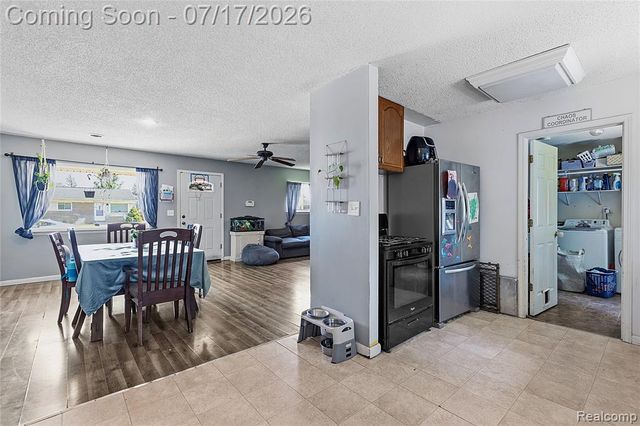 15166 Kerstyn Street, Taylor, MI 48180
