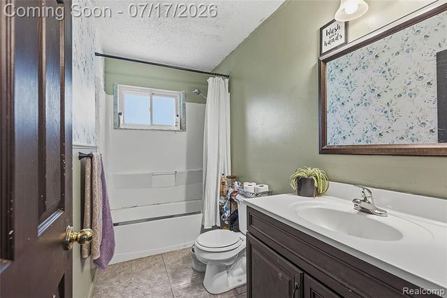 15166 Kerstyn Street, Taylor, MI 48180