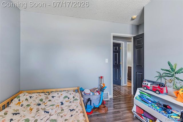 15166 Kerstyn Street, Taylor, MI 48180