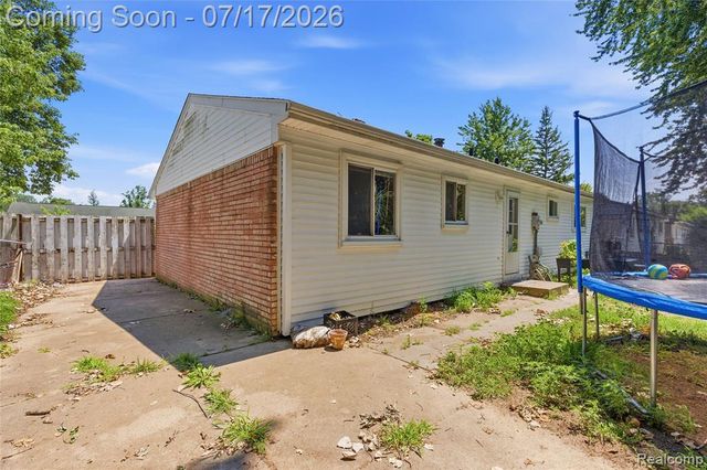 15166 Kerstyn Street, Taylor, MI 48180