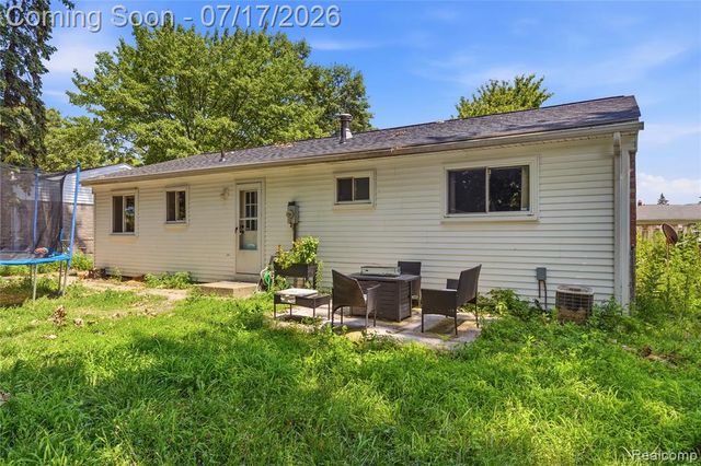 15166 Kerstyn Street, Taylor, MI 48180