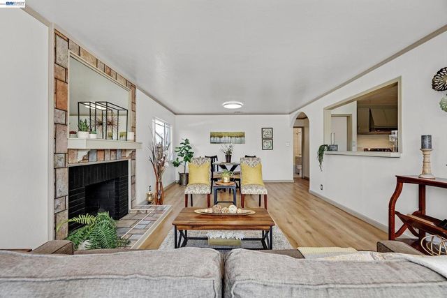 15344 Ruggles Street, San Leandro, CA 94579