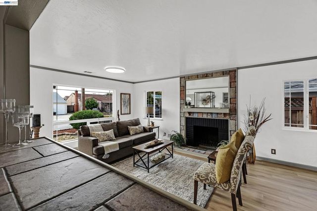 15344 Ruggles Street, San Leandro, CA 94579