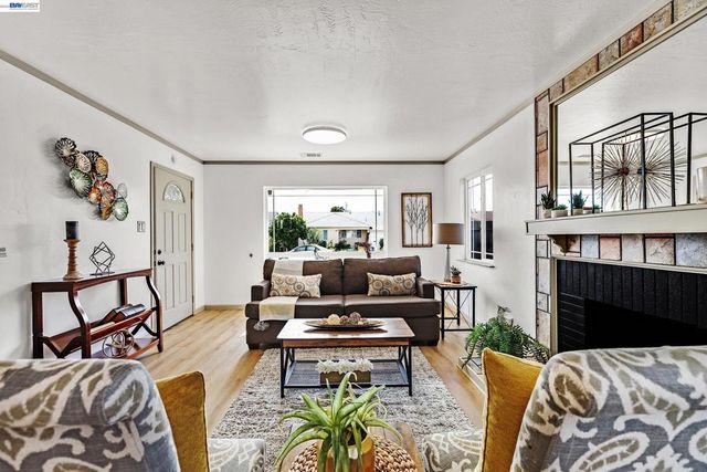 15344 Ruggles Street, San Leandro, CA 94579