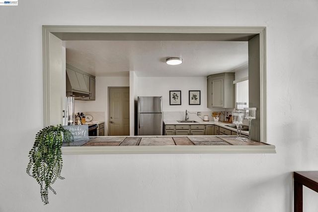 15344 Ruggles Street, San Leandro, CA 94579