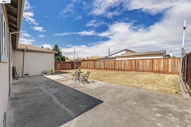 15344 Ruggles Street, San Leandro, CA 94579