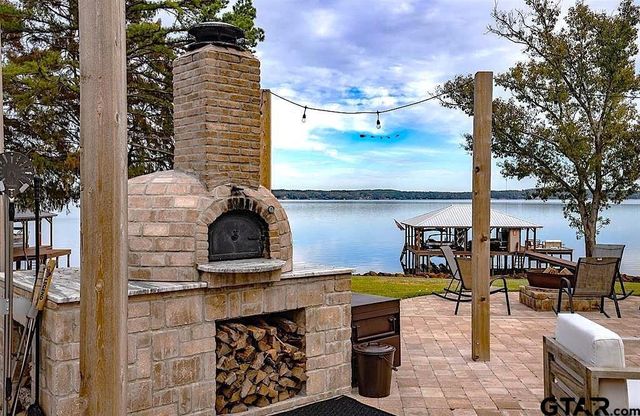 21437 Waterfront Drive, Chandler, TX 75758