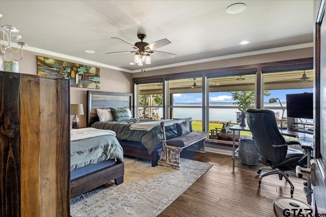 21437 Waterfront Drive, Chandler, TX 75758